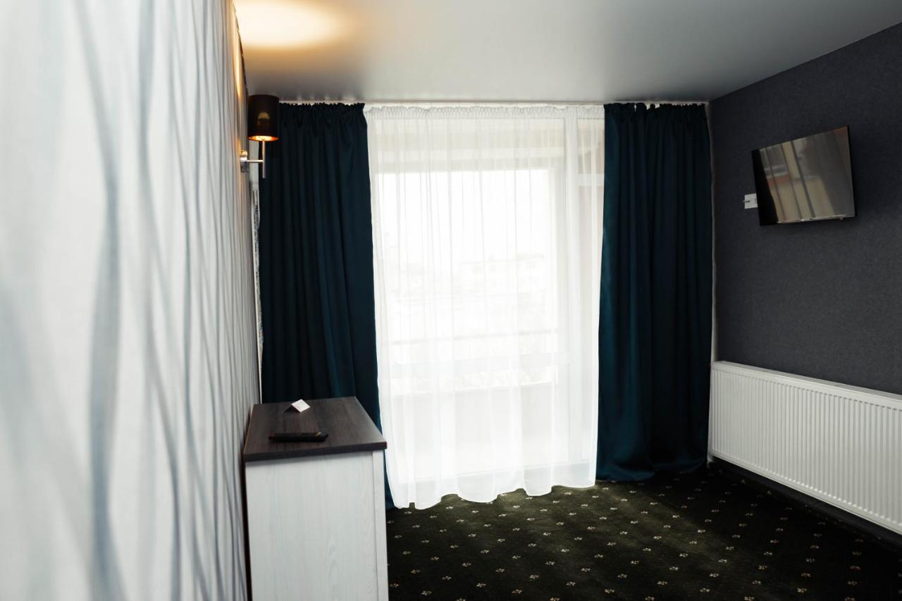 River Park Hotel Kovelʼ Exterior foto
